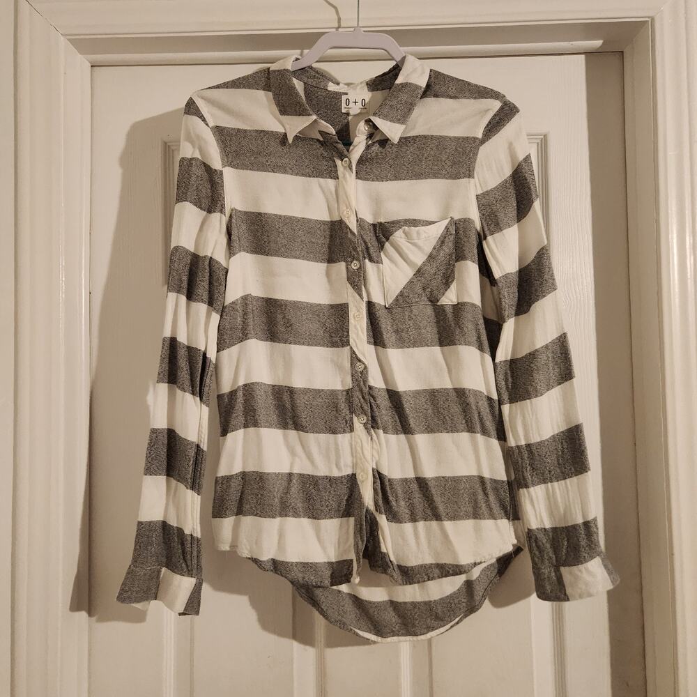 O+O Womens Long Sleeve Button Down Grey Striped M